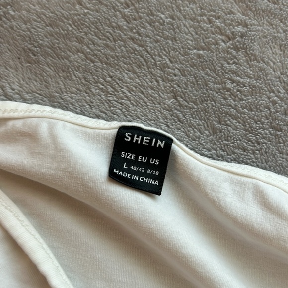 SHEIN US size L noodle sleeve top - Picture 2 of 2